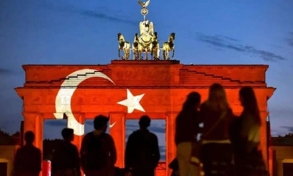 Γιατί νεαροί Τούρκοι γυρίζουν την πλάτη στην πατρίδα και θέλουν να ζήσουν στη Γερμανία; - Συγκλονιστικές μαρτυρίες